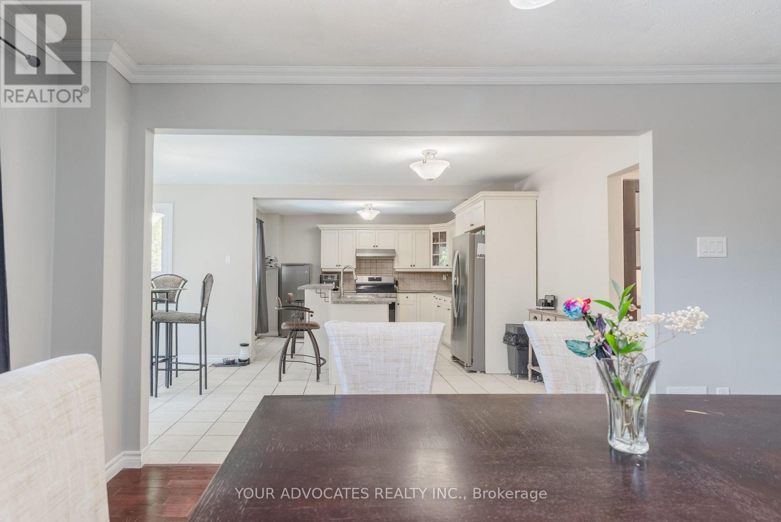 305 Herridge Circle, Newmarket, Ontario  L3Y 7H7 - Photo 9 - N13189986