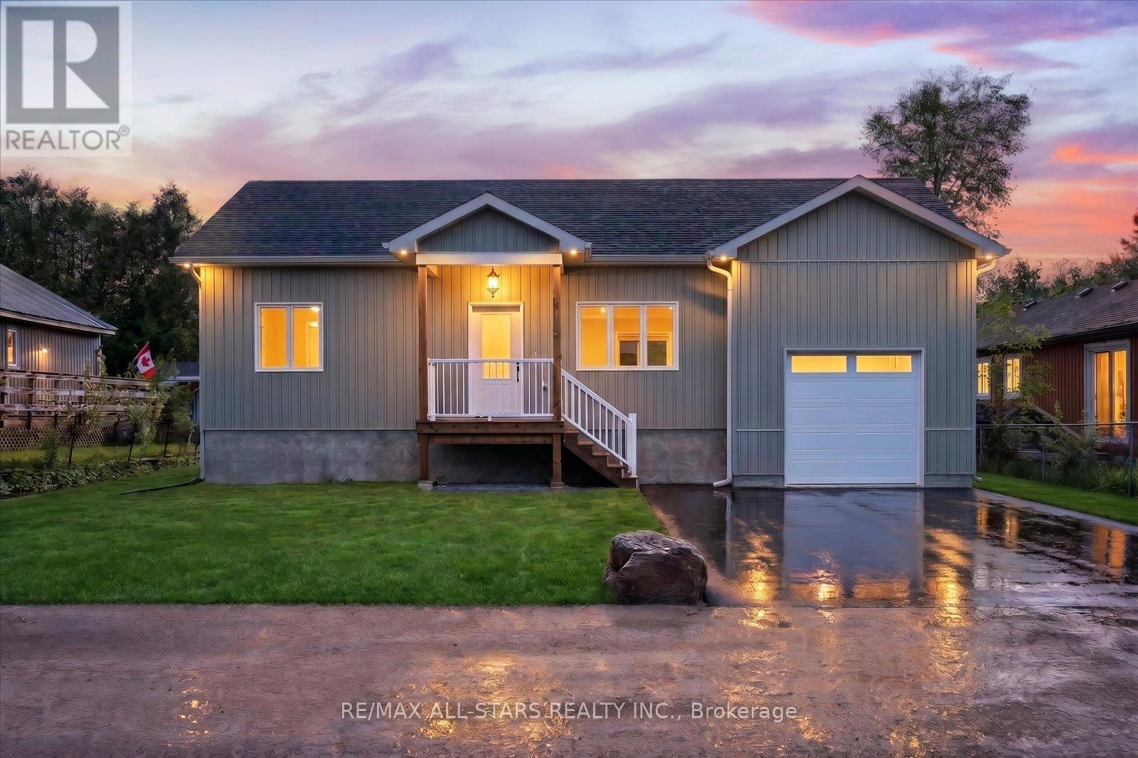 26 O'dell Lane, Georgina, Ontario  L0E 1S0 - Photo 1 - N13190302