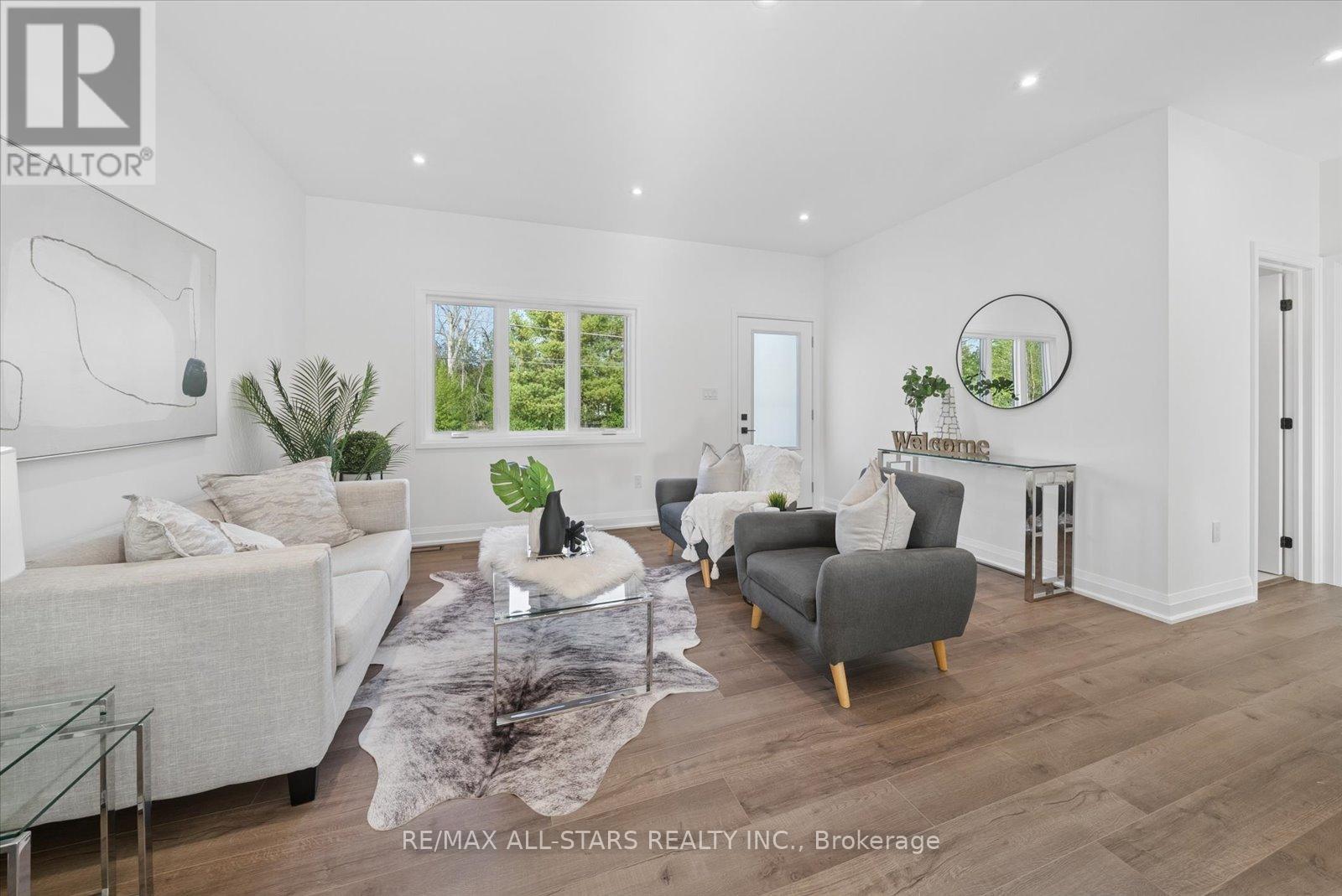 26 O'dell Lane, Georgina, Ontario  L0E 1S0 - Photo 6 - N13190302