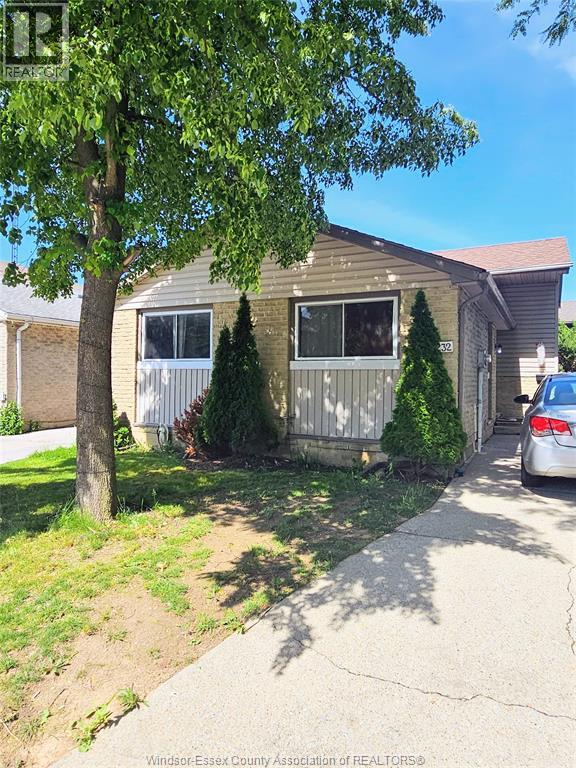 8232 Gregory Place, Windsor, Ontario  N8S 4N4 - Photo 2 - 26012283