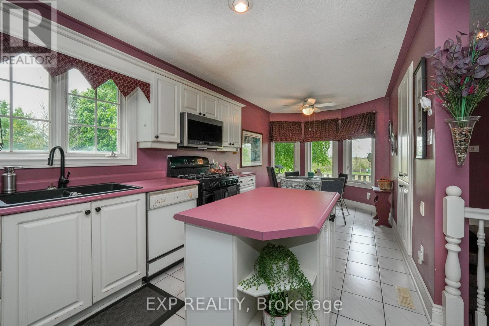 90 Michelin Avenue, Warwick, Ontario  N0M 2S0 - Photo 12 - X13190798