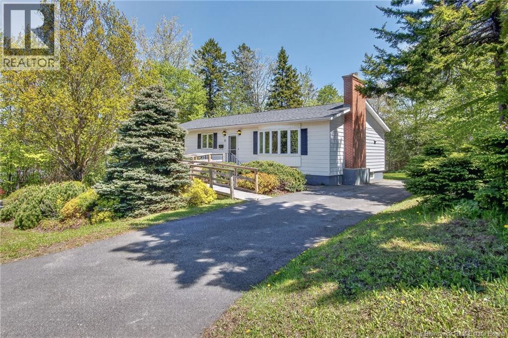 25 Eriskay Drive, Rothesay, New Brunswick  E2E 5T5 - Photo 2 - NB140471