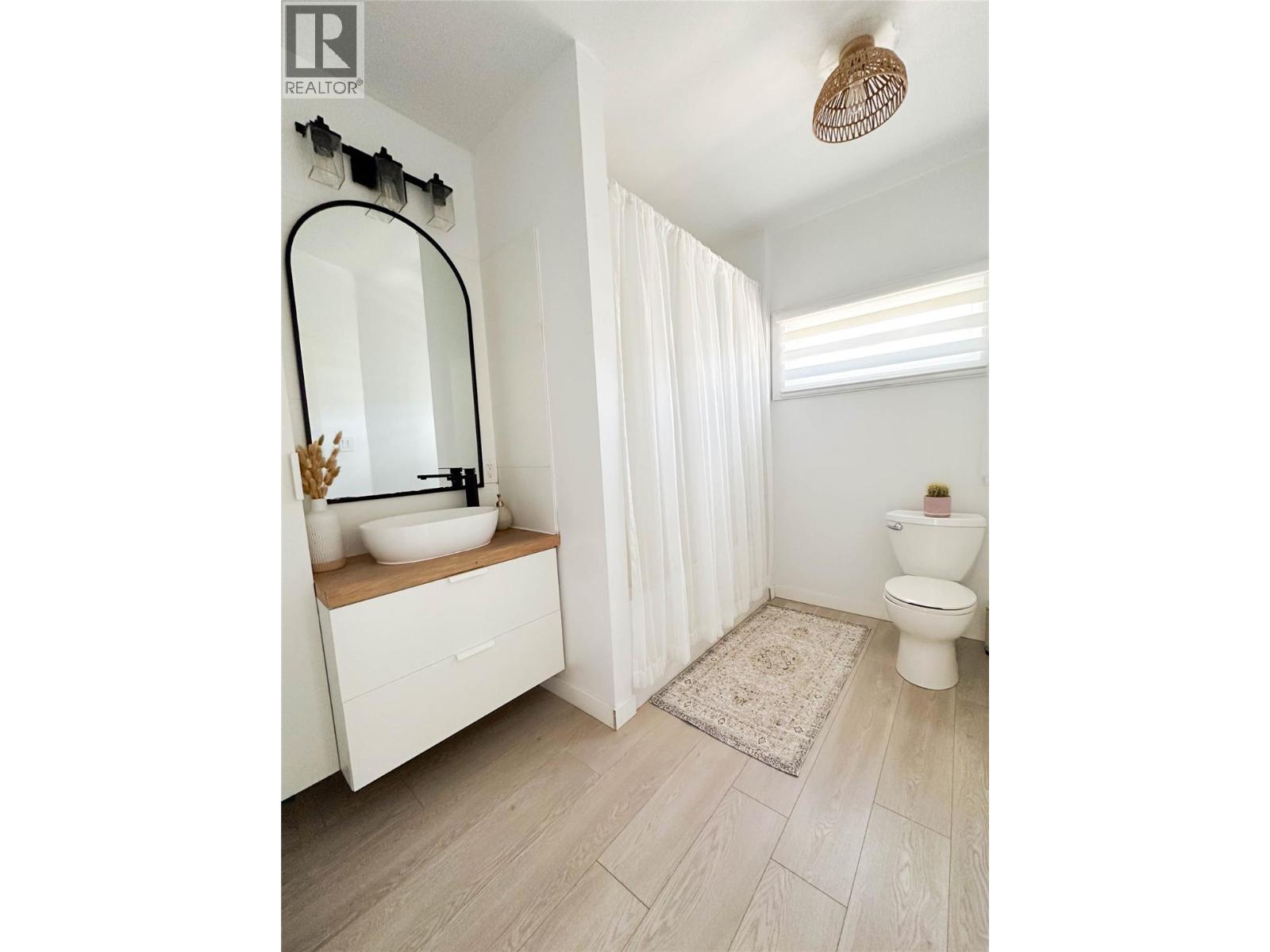 72 81st Avenue, Grand Forks, British Columbia V0H 1H0 - Photo 11 - 10384598