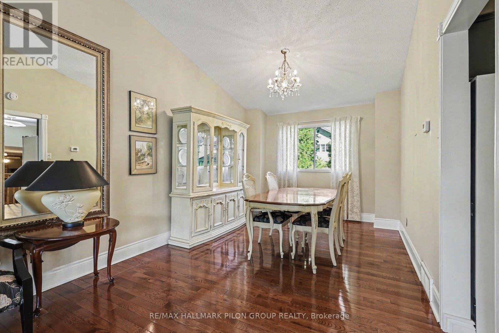 6350 Larmond Avenue, Ottawa, Ontario  K1C 2H6 - Photo 8 - X13191056