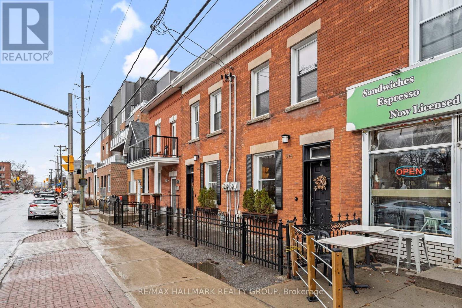 378 BOOTH STREET, Ottawa, Ontario