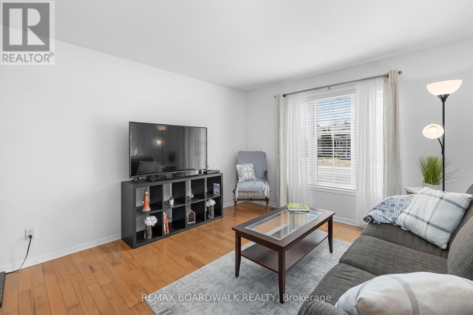 403 Flora Street, Carleton Place, Ontario  K7C 4T6 - Photo 3 - X13192628