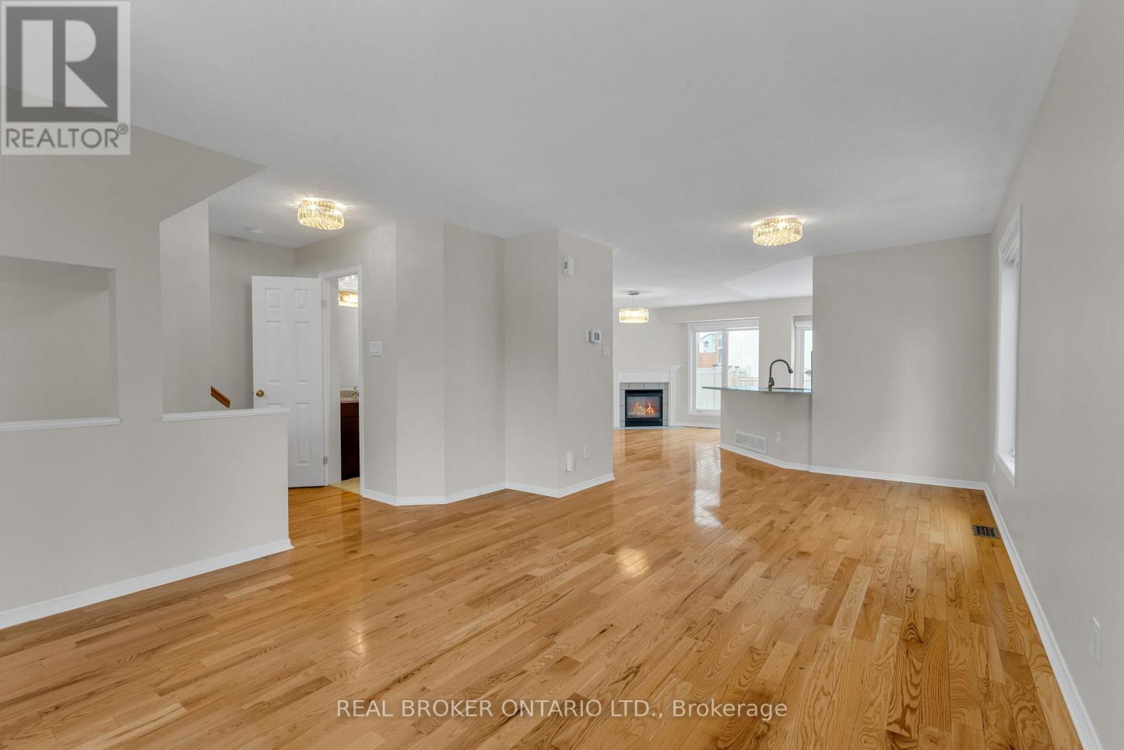 1133 Clyde Avenue, Ottawa, Ontario  K2C 4B2 - Photo 5 - X13192676