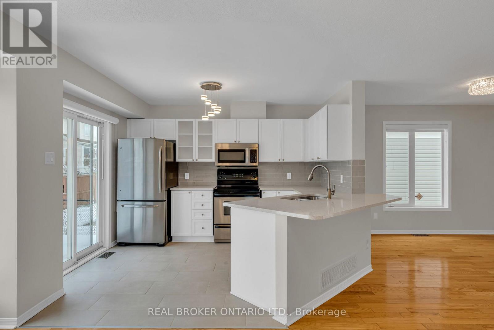 1133 Clyde Avenue, Ottawa, Ontario  K2C 4B2 - Photo 7 - X13192676