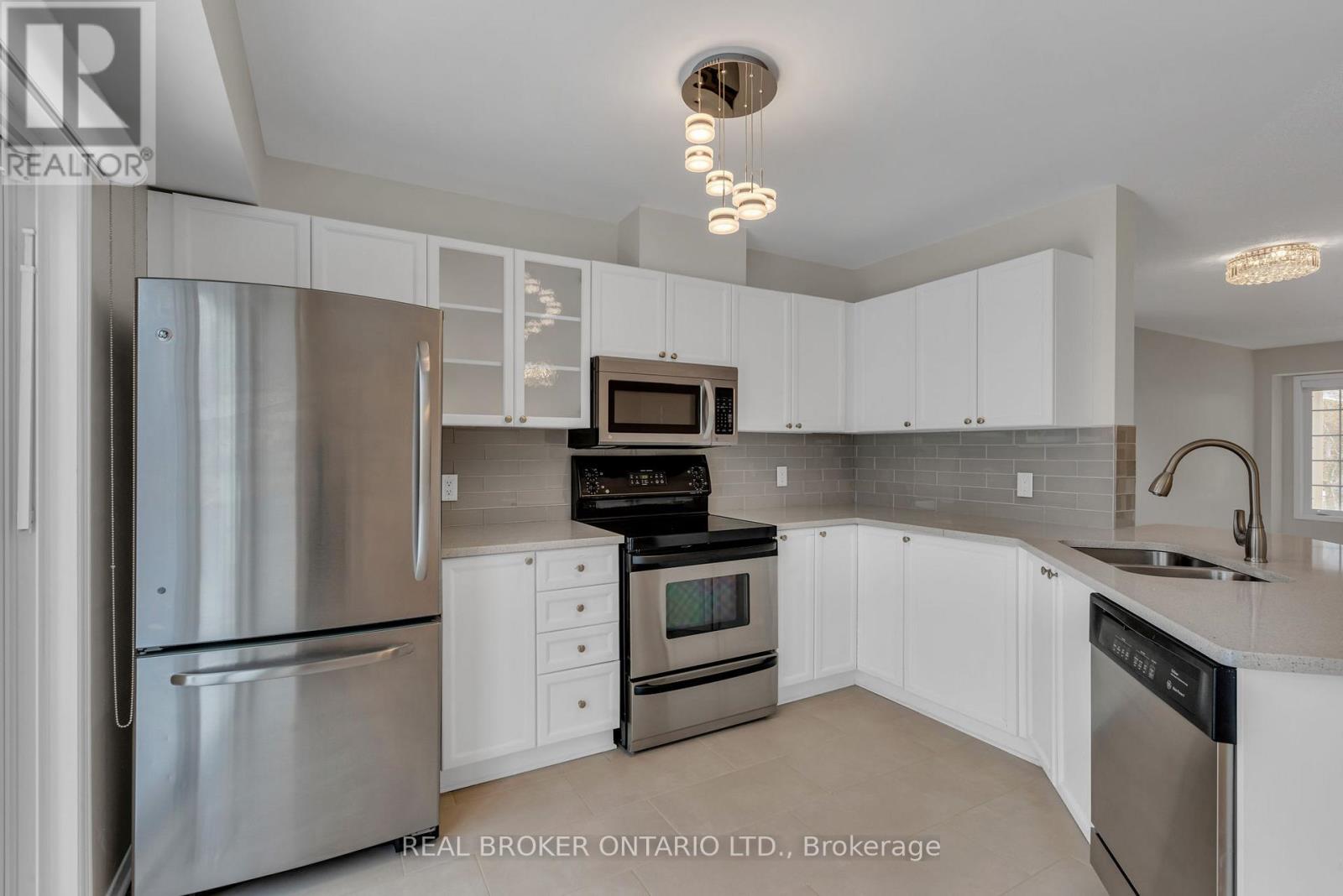 1133 Clyde Avenue, Ottawa, Ontario  K2C 4B2 - Photo 8 - X13192676