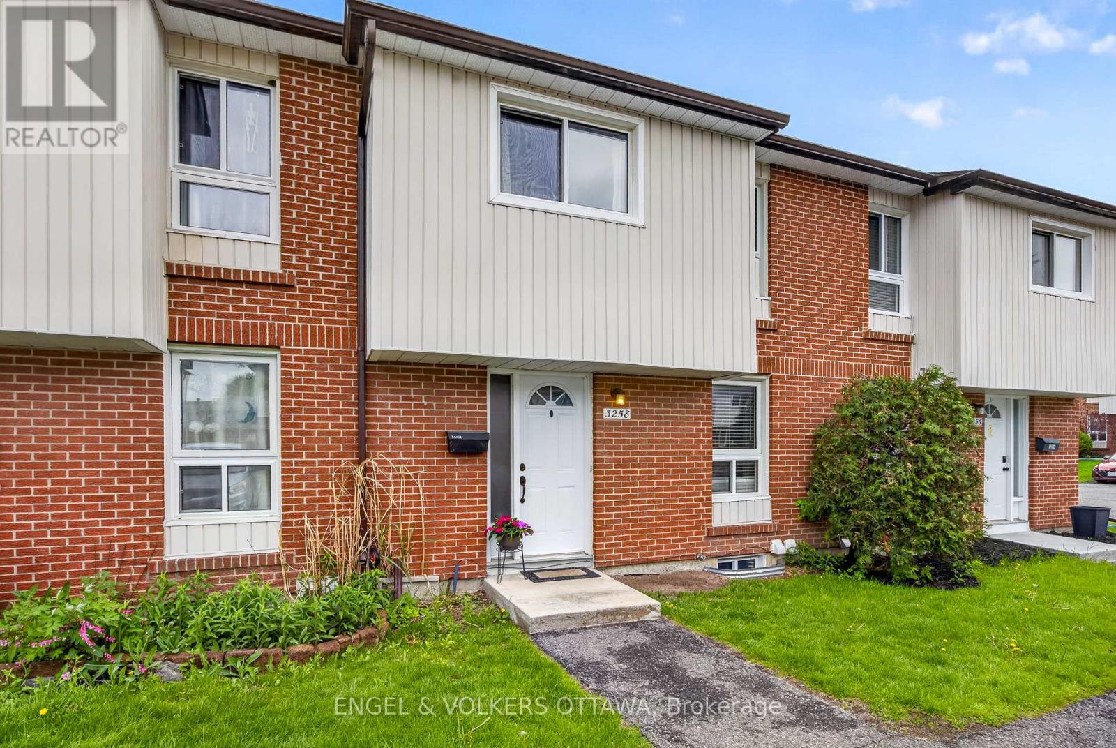 60 - 3258 Bannon Way, Ottawa, Ontario K1T 1T3 - Photo 2 - X13192782