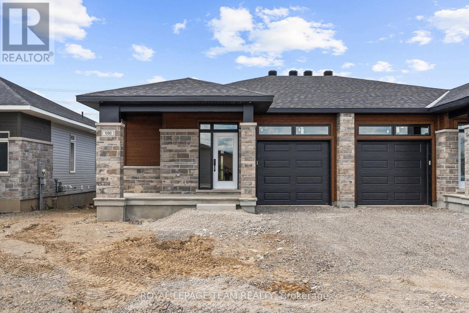 1090 Moore Street, Brockville, Ontario  K6V 7N1 - Photo 2 - X13192814