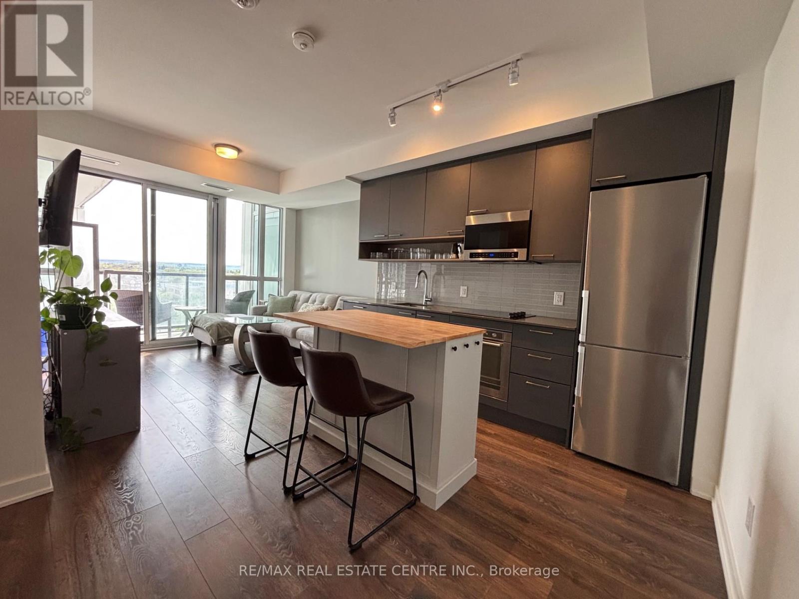 501 - 3005 Pine Glen Road, Oakville, Ontario  L6M 4J3 - Photo 2 - W13190566