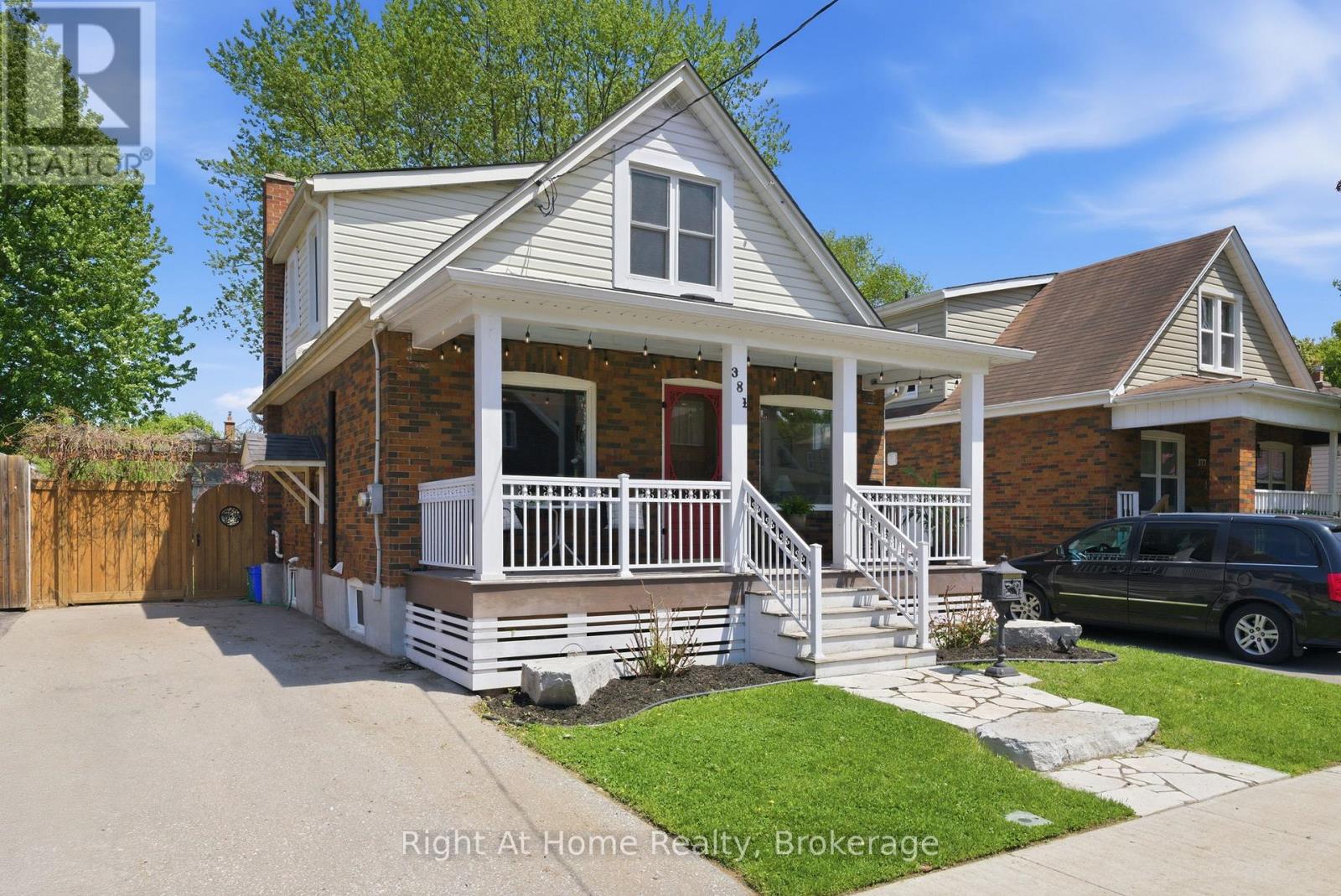 381 Jarvis Street, Oshawa, Ontario  L1G 5L1 - Photo 3 - E13190684