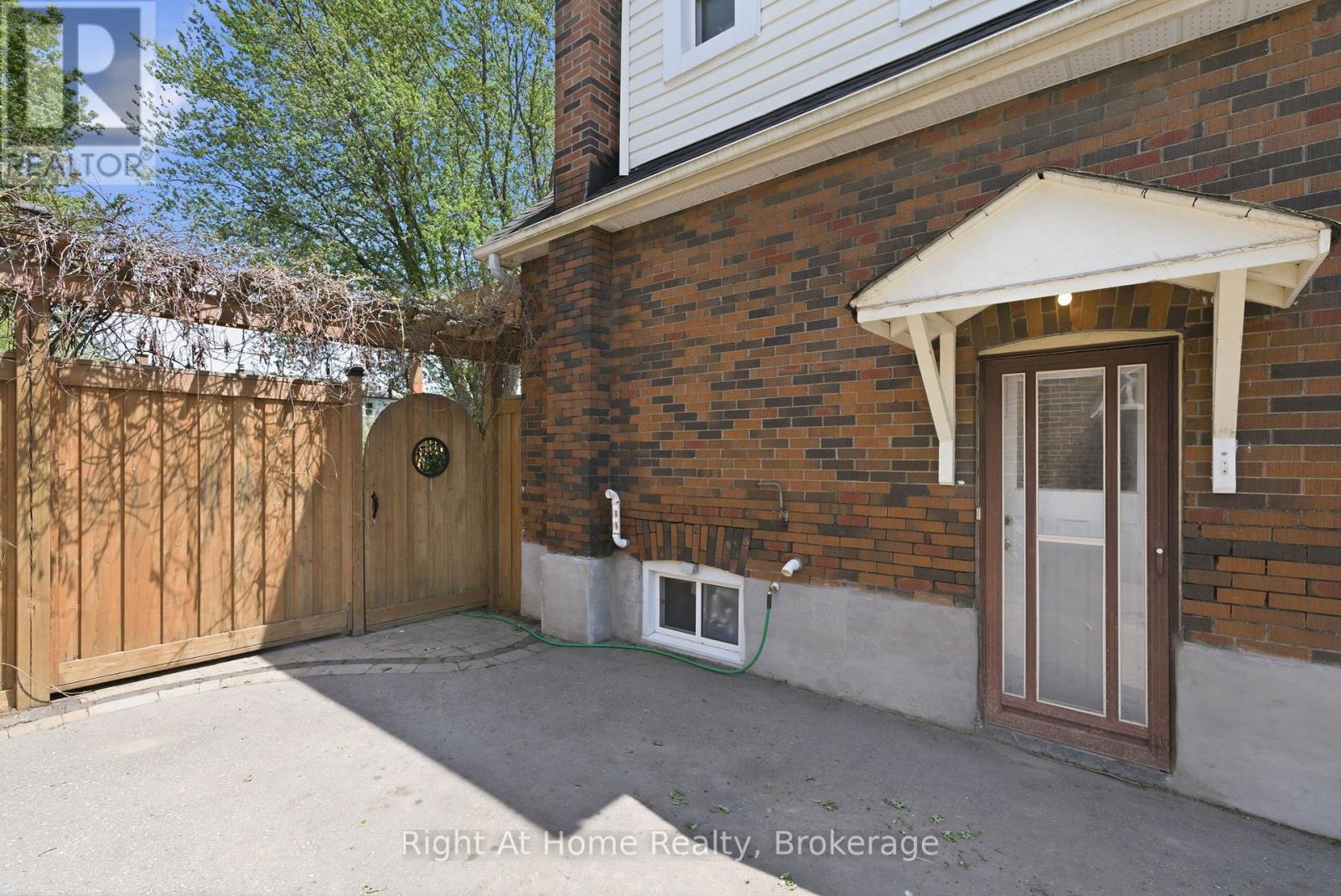 381 Jarvis Street, Oshawa, Ontario  L1G 5L1 - Photo 32 - E13190684