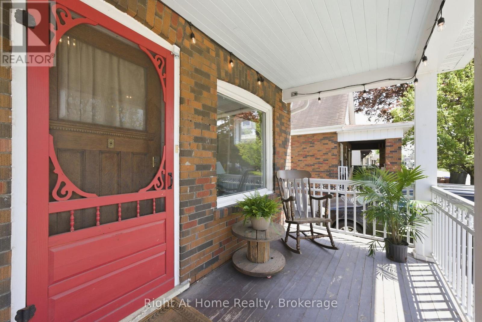 381 Jarvis Street, Oshawa, Ontario  L1G 5L1 - Photo 5 - E13190684