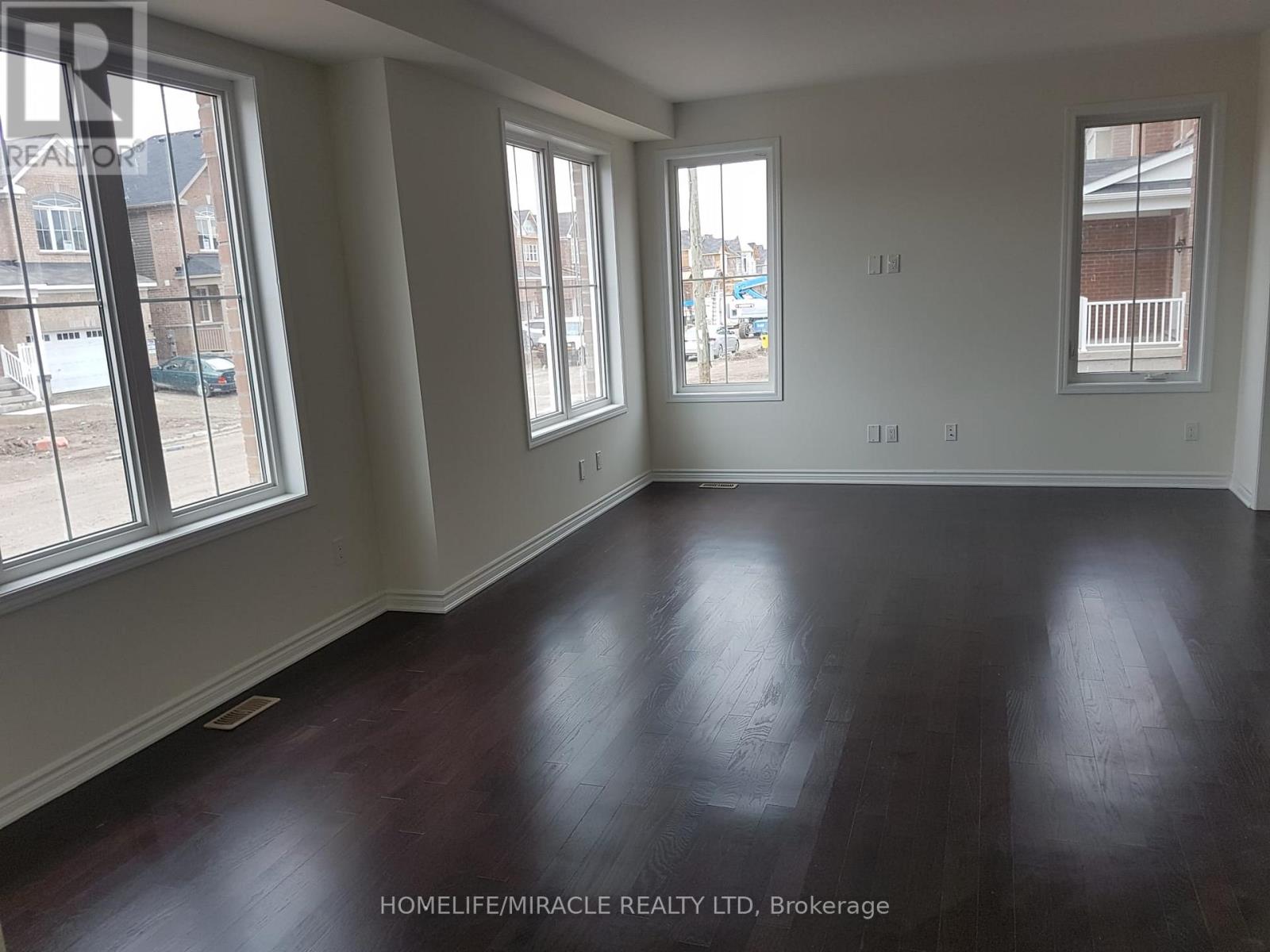 71 Pointer Street, Cambridge, Ontario  N3E 1A1 - Photo 2 - X13190074