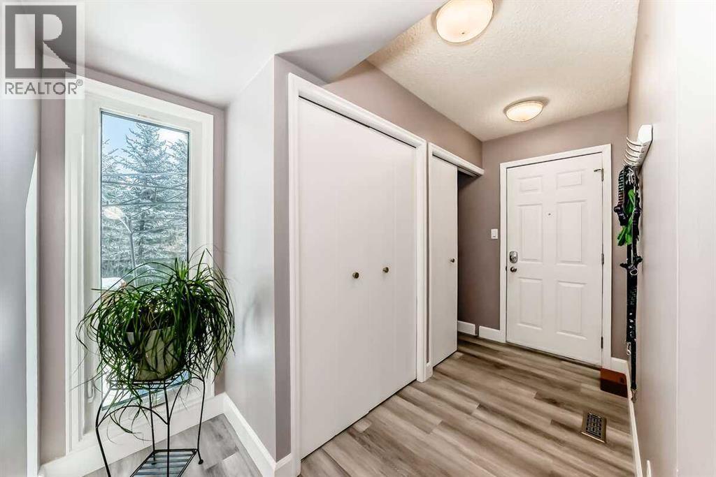 2002 Pump Hill Way SW, Calgary, Alberta  T2V 4M4 - Photo 29 - A2298256