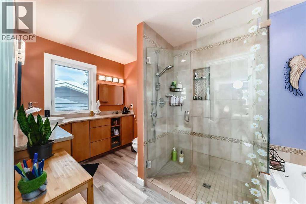 2002 Pump Hill Way SW, Calgary, Alberta  T2V 4M4 - Photo 38 - A2298256