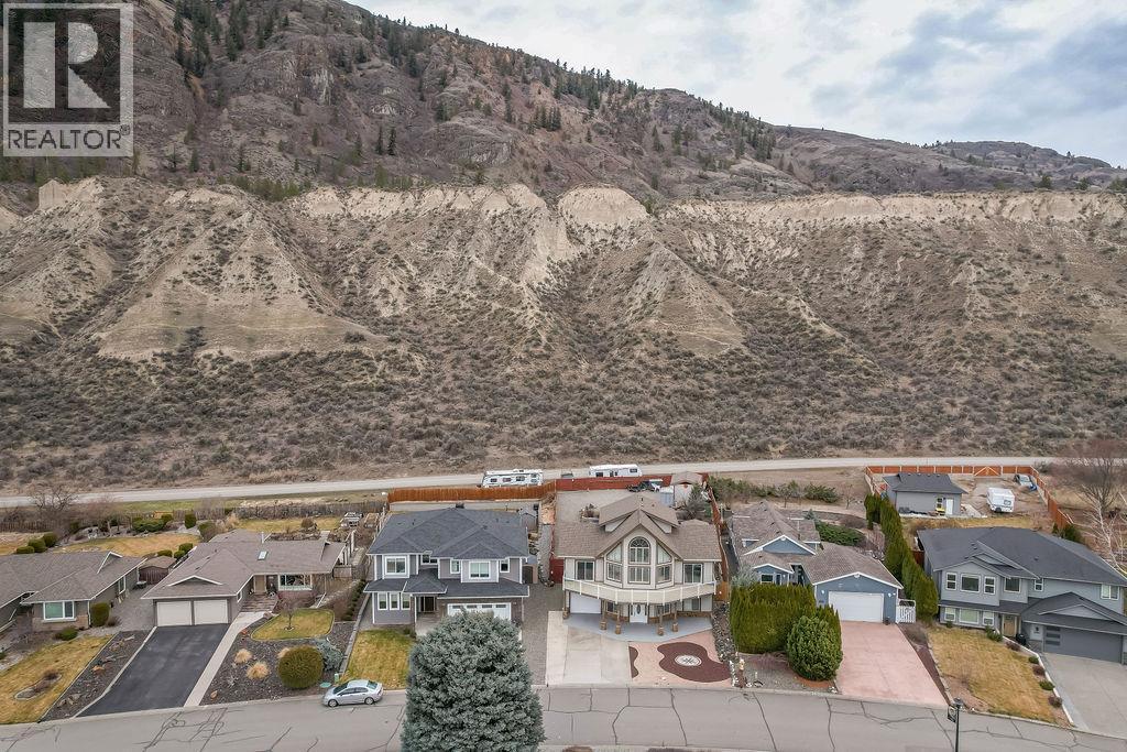 3601 Navatanee Drive, Kamloops, British Columbia  V2H 1S1 - Photo 2 - 10382777