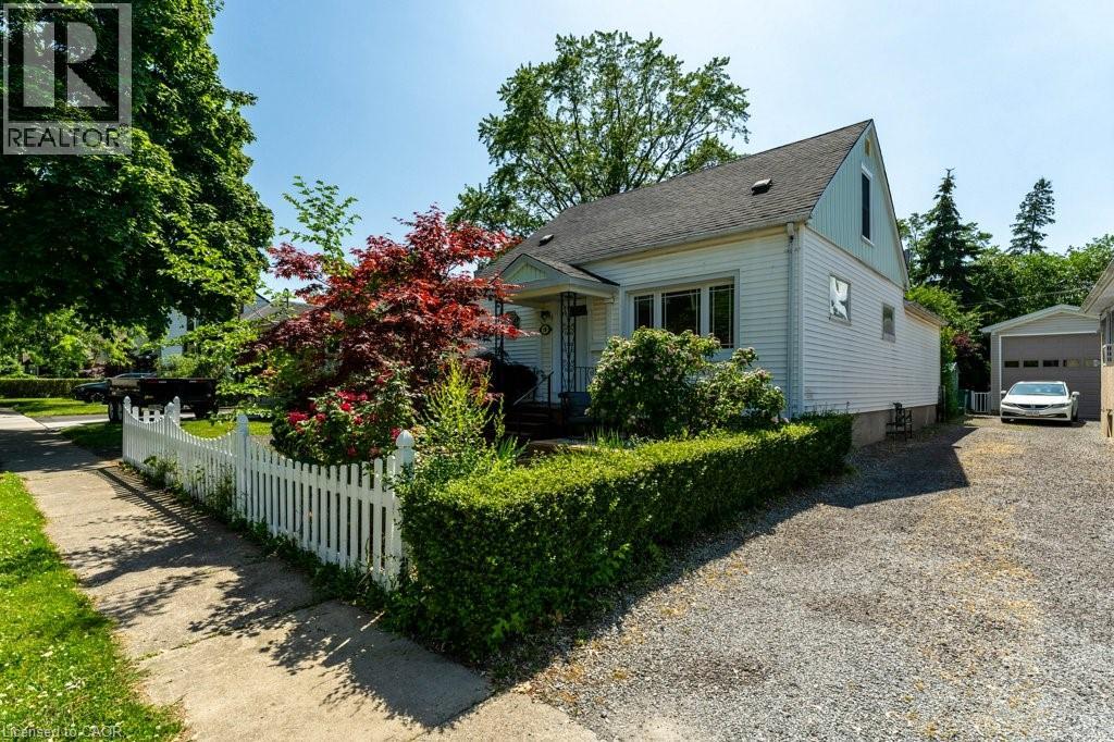 19 Columbia Street, St. Catharines, Ontario  L2R 5H5 - Photo 4 - 40832023