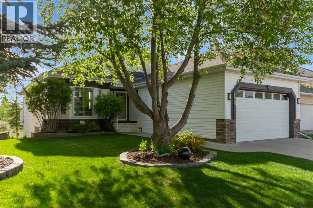 198 Douglas Woods Hill SE, Calgary, Alberta