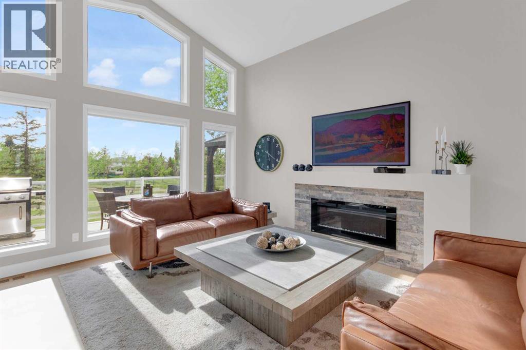 198 Douglas Woods Hill SE, Calgary, Alberta  T2Z 3B1 - Photo 6 - A2315135