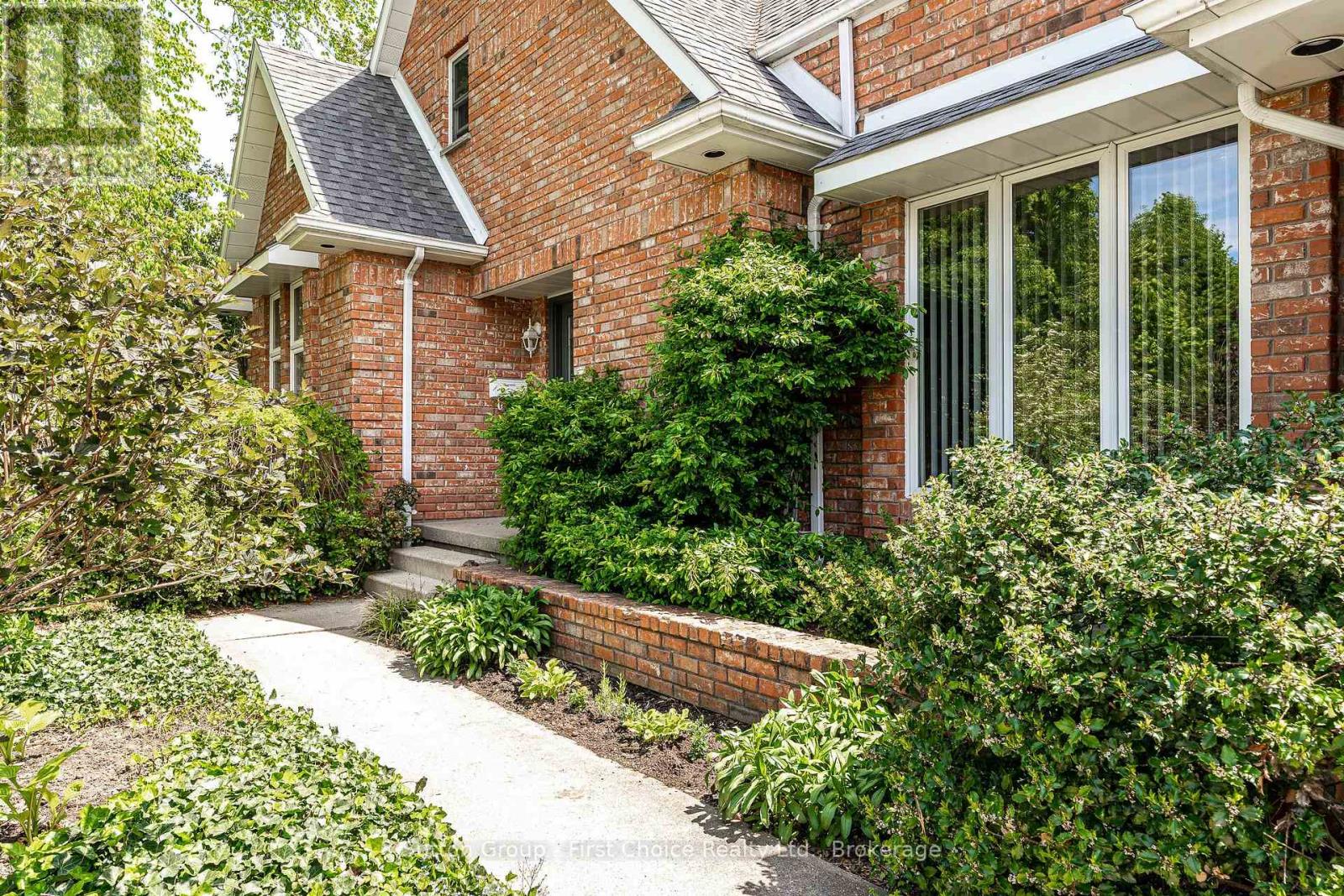 25 White Street, Stratford, Ontario  N5A 7M5 - Photo 2 - X13190832
