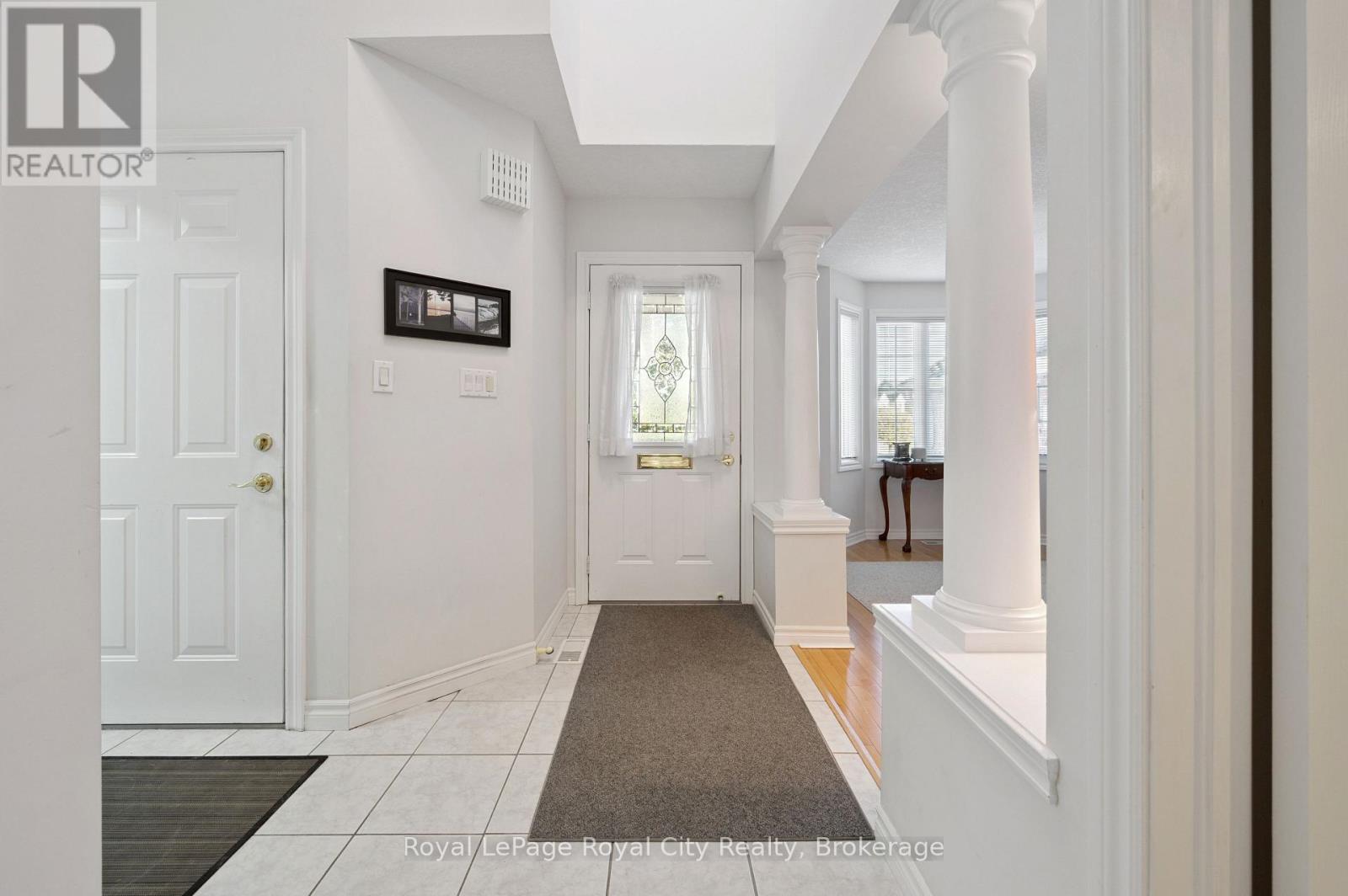 17 Terraview Crescent, Guelph (Kortright West), Ontario  N1G 5A7 - Photo 4 - X13190892