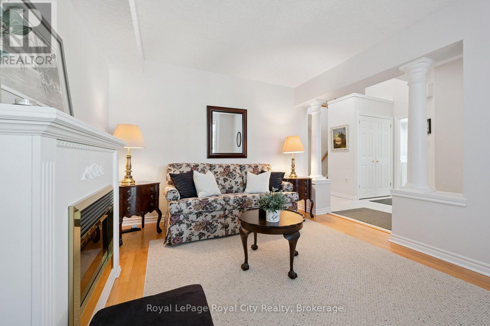 17 Terraview Crescent, Guelph (Kortright West), Ontario  N1G 5A7 - Photo 8 - X13190892