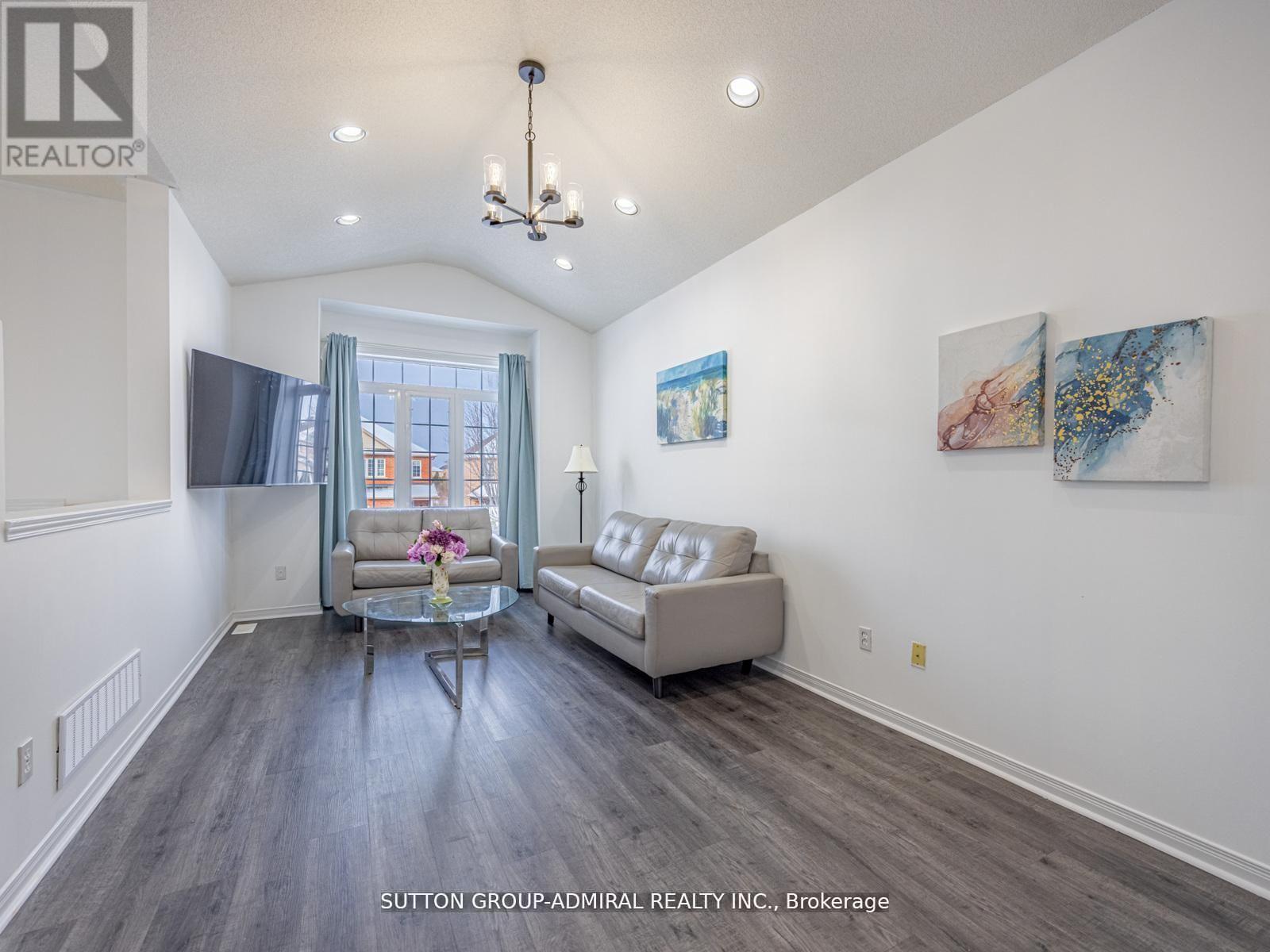 101 River Rock Crescent, Brampton, Ontario L7A 2W4 - Photo 5 - W13185884