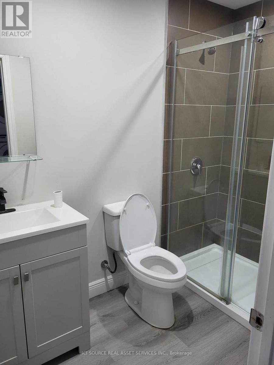 E - 6447 Culp Street, Niagara Falls, Ontario  L2G 2C2 - Photo 2 - X12293476