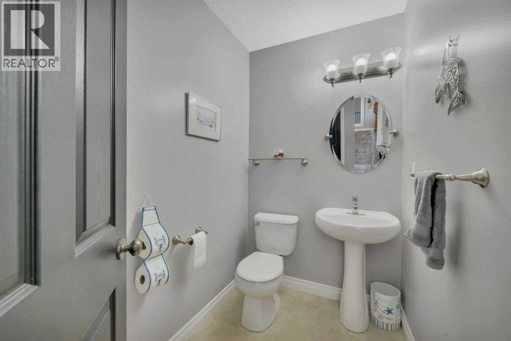 82 Ingram Close, Red Deer, Alberta  T4R 0A3 - Photo 17 - A2303803