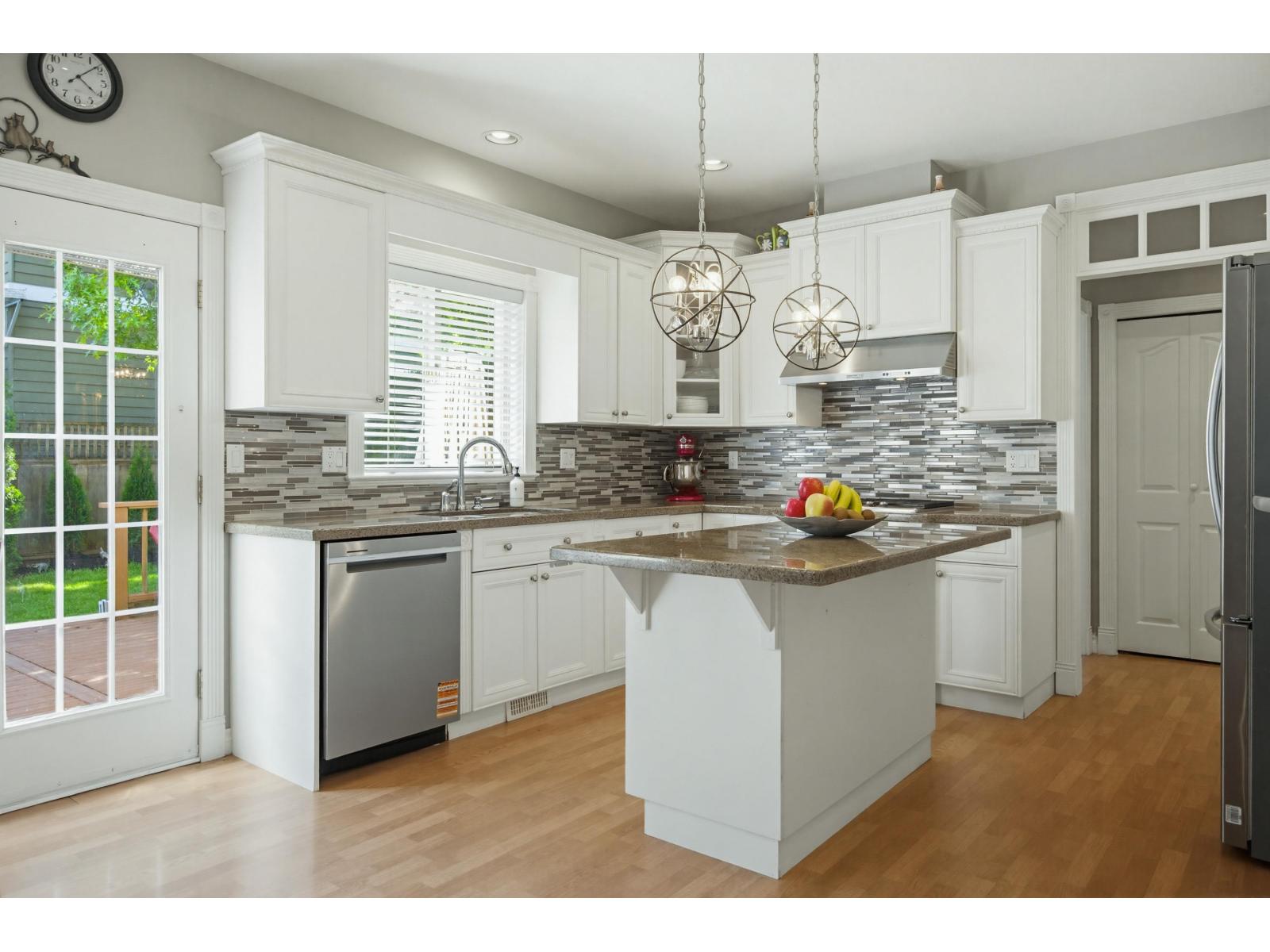 15512 37a Avenue, Surrey, British Columbia V3S 0H6 - Photo 13 - R3126389