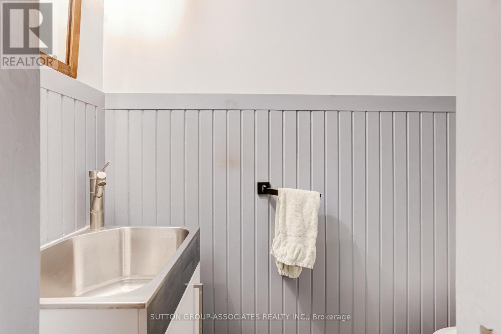 32a Vermont Avenue, Toronto, Ontario  M6G 1X7 - Photo 36 - C13190626