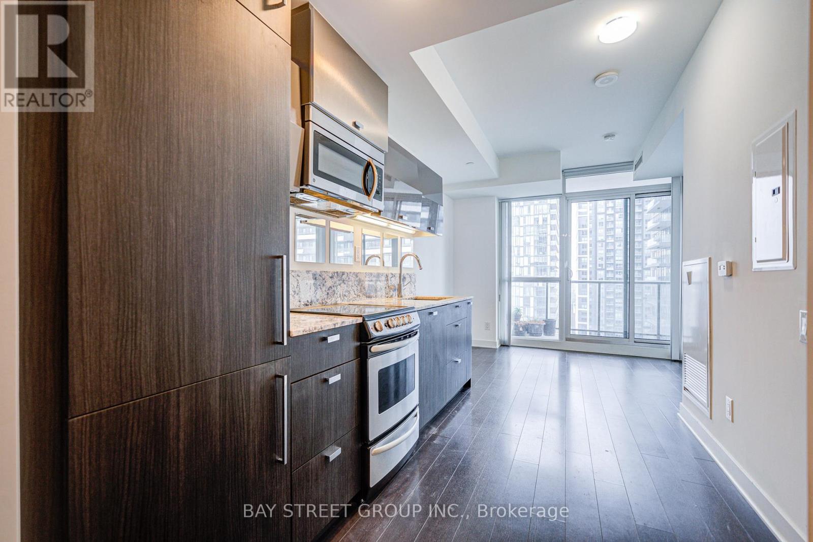 3002 - 290 Adelaide Street W, Toronto, Ontario  M5V 1P6 - Photo 10 - C13191576