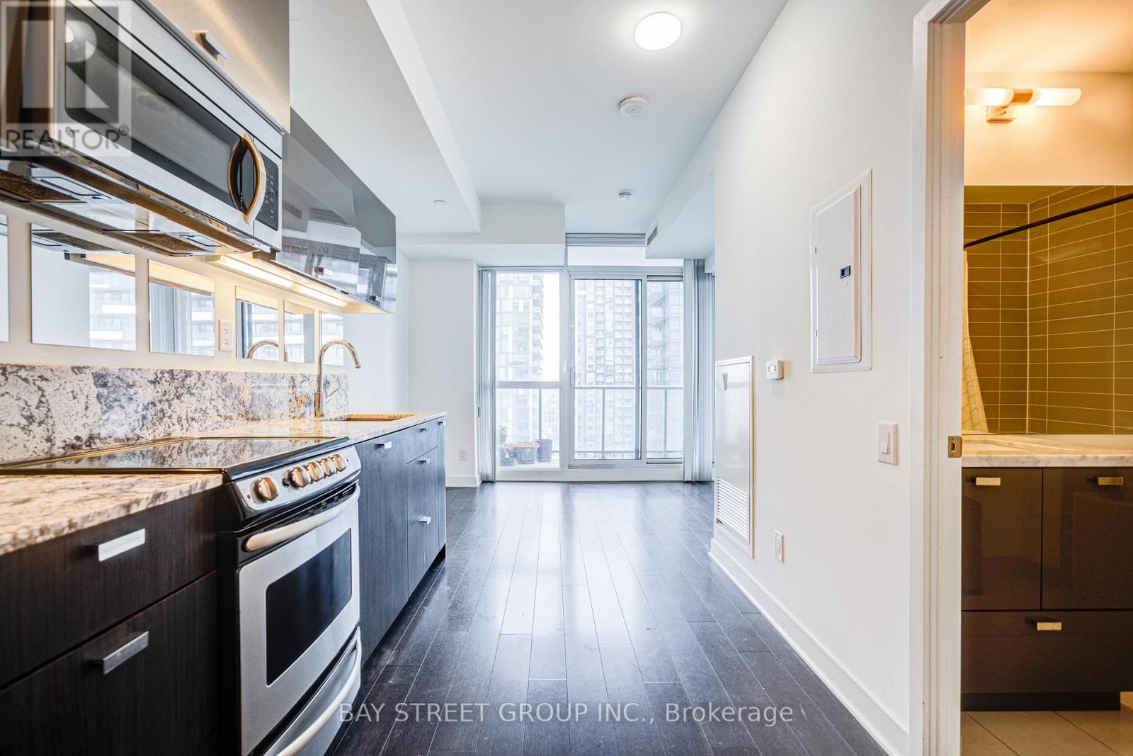 3002 - 290 Adelaide Street W, Toronto, Ontario  M5V 1P6 - Photo 12 - C13191576