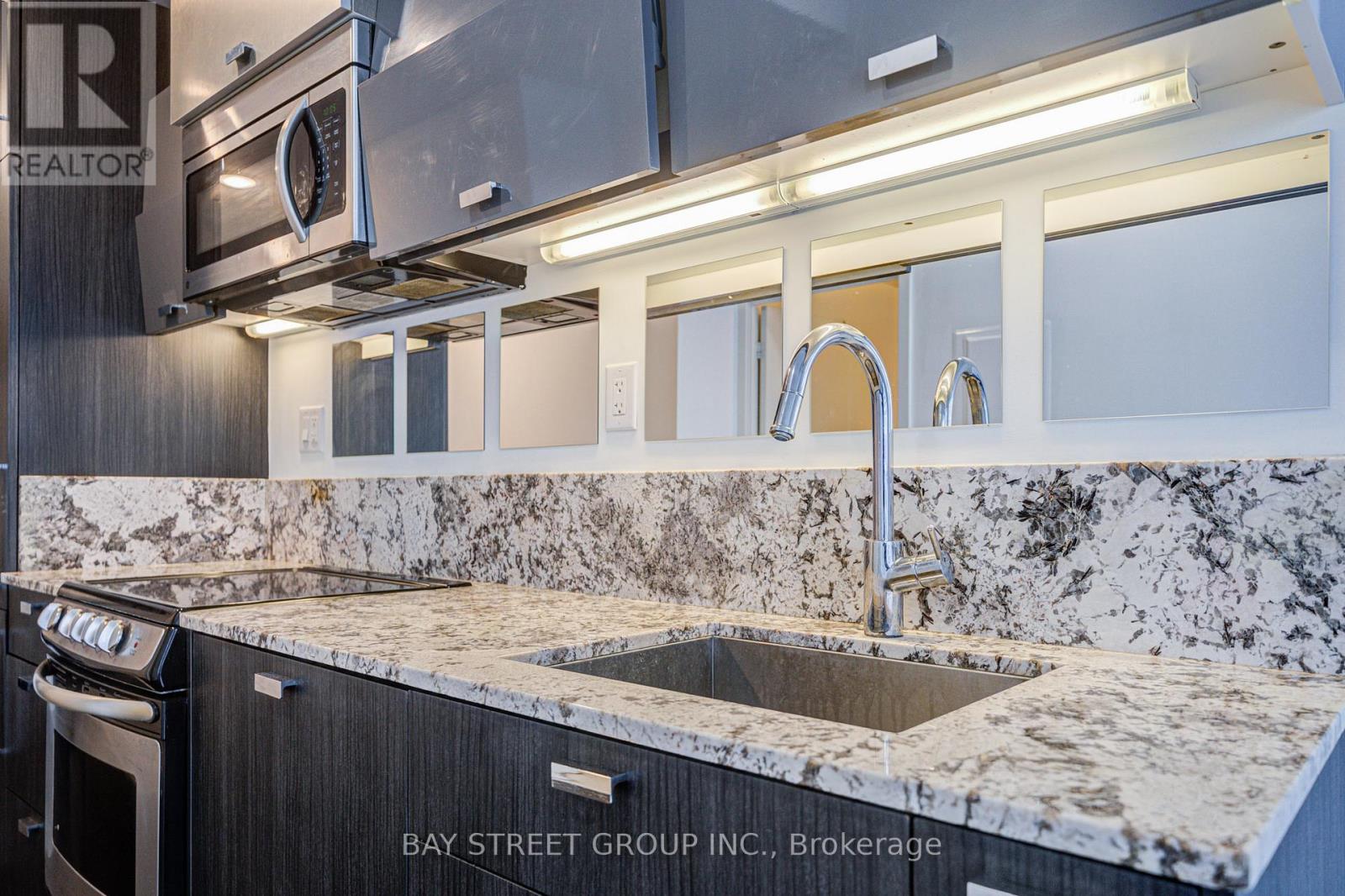 3002 - 290 Adelaide Street W, Toronto, Ontario  M5V 1P6 - Photo 17 - C13191576