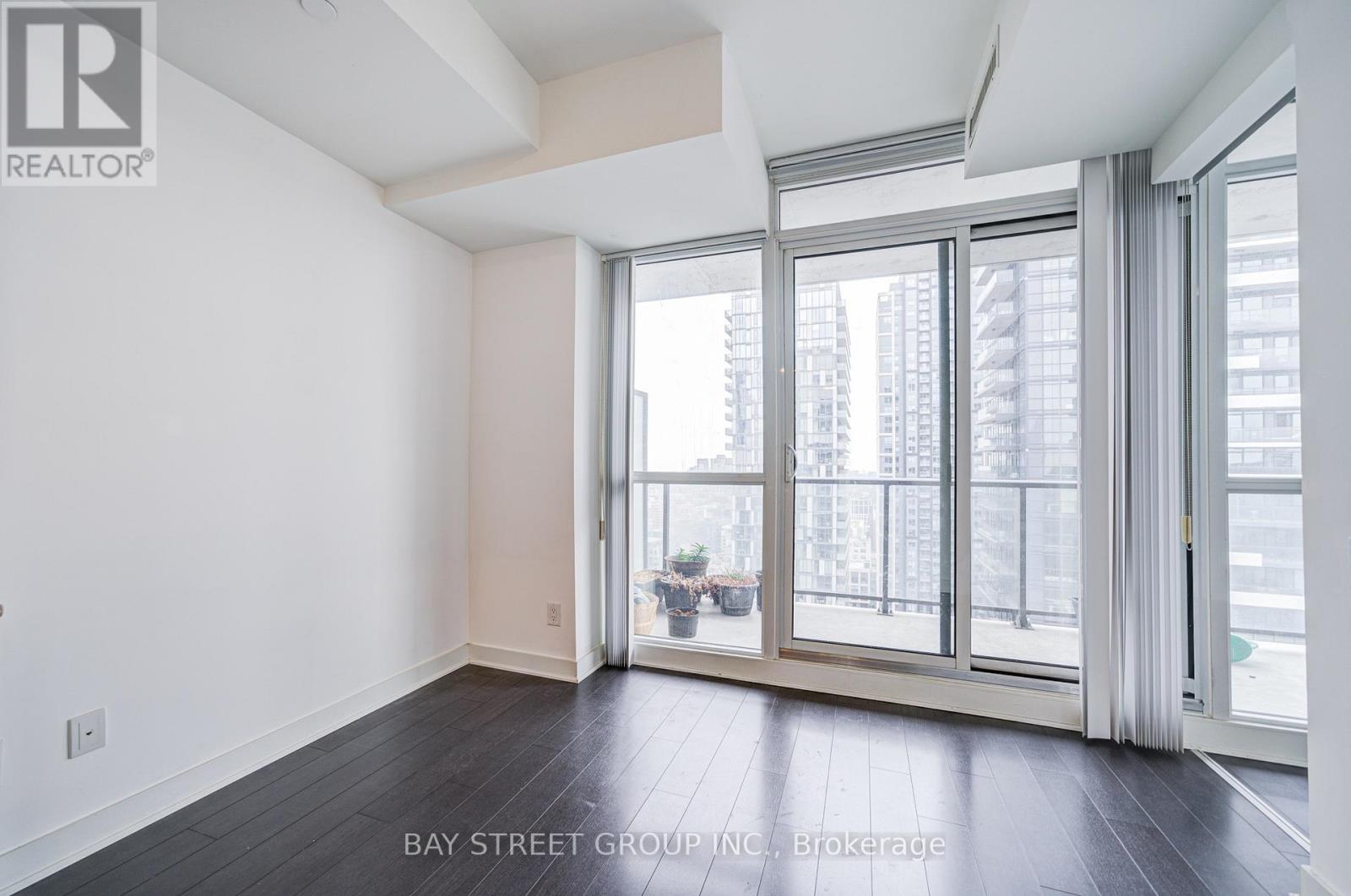 3002 - 290 Adelaide Street W, Toronto, Ontario  M5V 1P6 - Photo 19 - C13191576