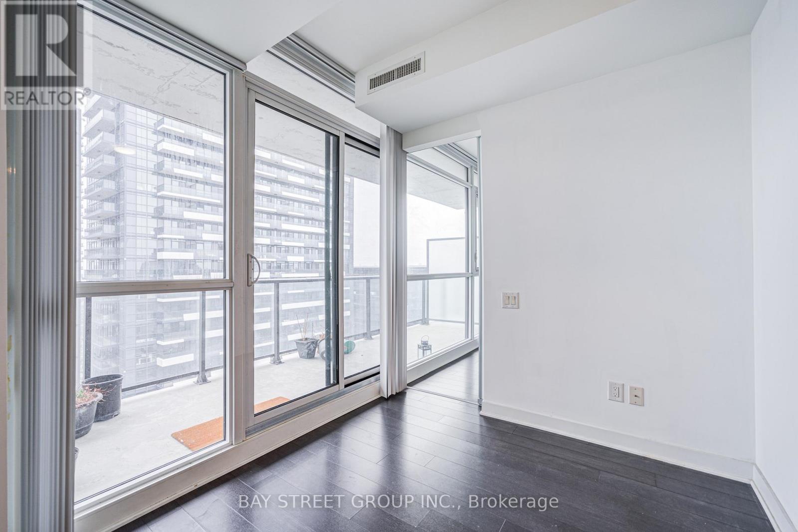 3002 - 290 Adelaide Street W, Toronto, Ontario  M5V 1P6 - Photo 20 - C13191576