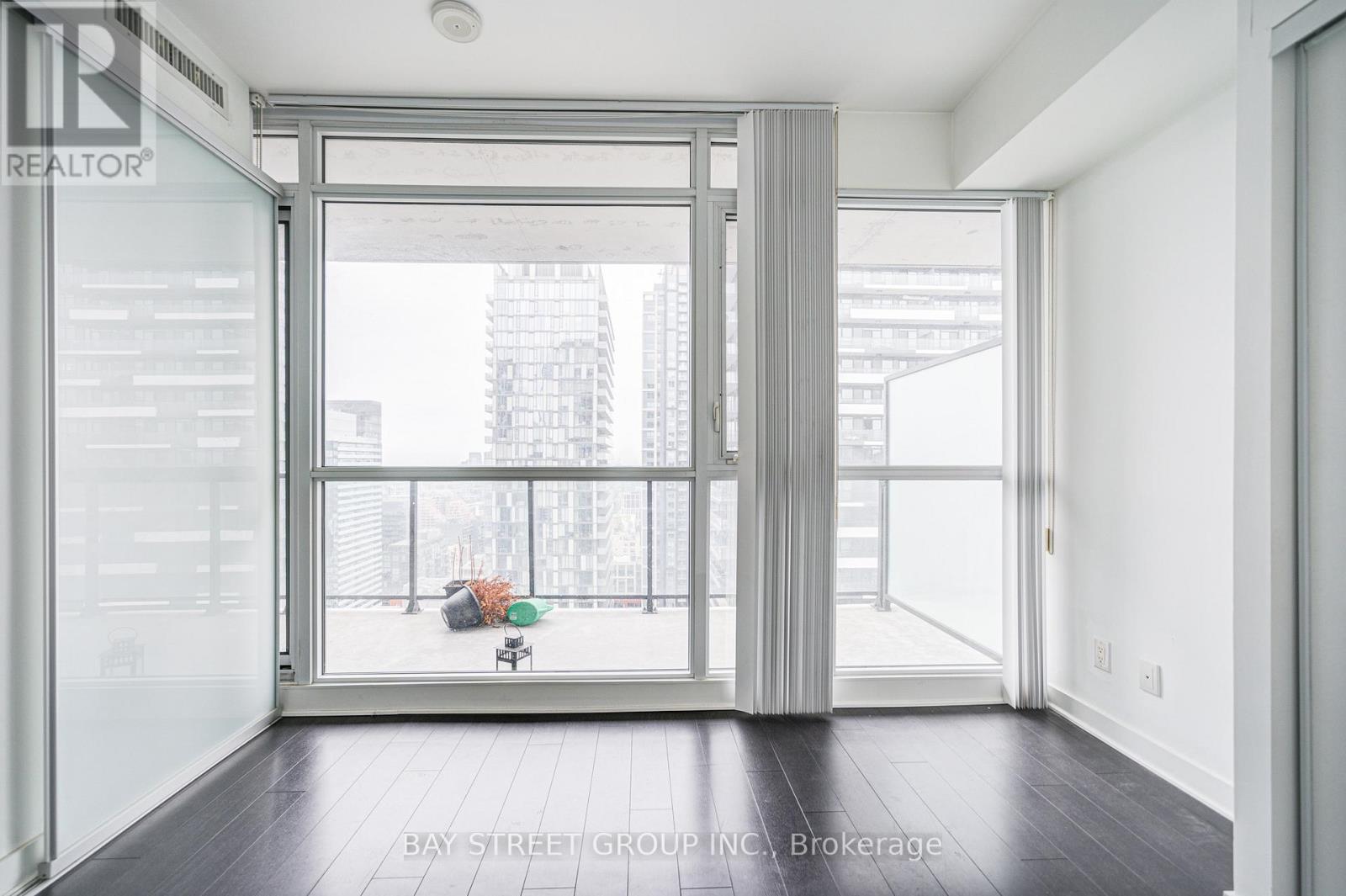 3002 - 290 Adelaide Street W, Toronto, Ontario  M5V 1P6 - Photo 25 - C13191576