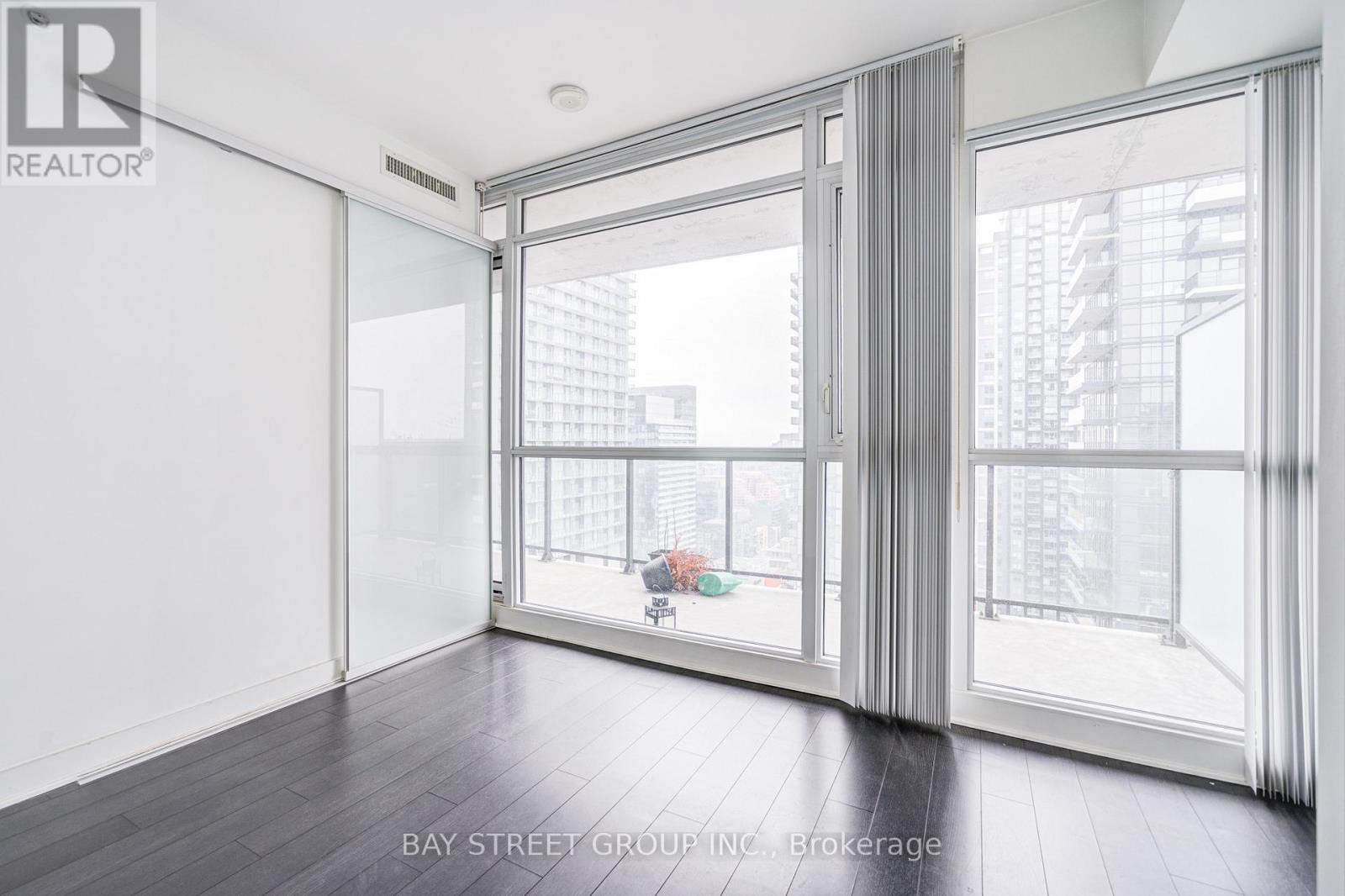 3002 - 290 Adelaide Street W, Toronto, Ontario  M5V 1P6 - Photo 27 - C13191576