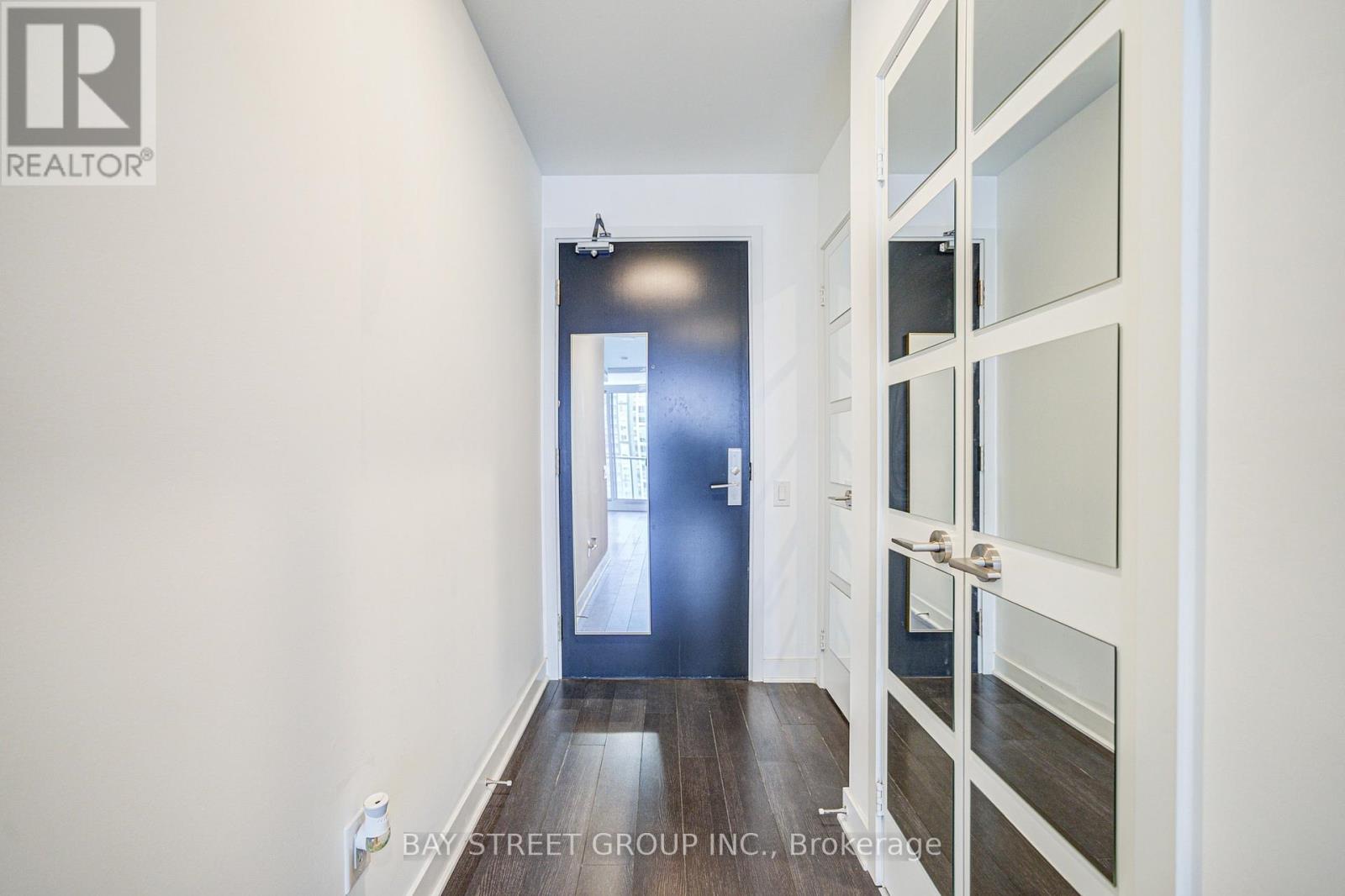 3002 - 290 Adelaide Street W, Toronto, Ontario  M5V 1P6 - Photo 8 - C13191576