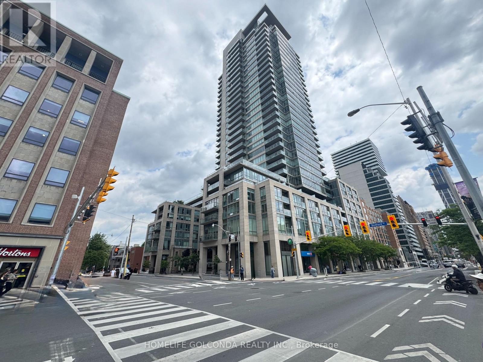 816 - 1 BEDFORD ROAD, Toronto, Ontario