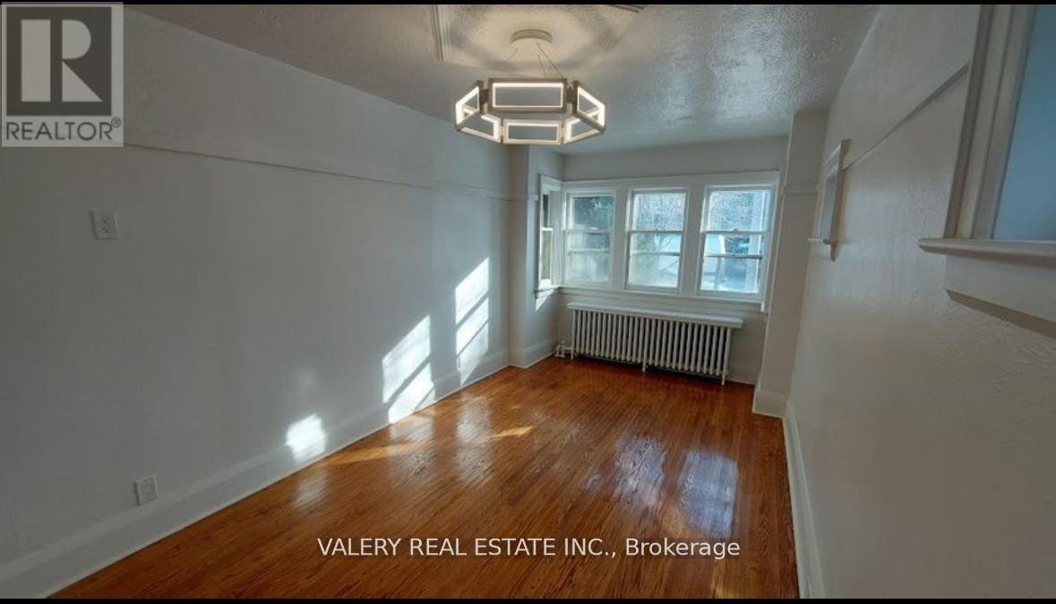 130 GLENGARRY AVENUE, Toronto, Ontario