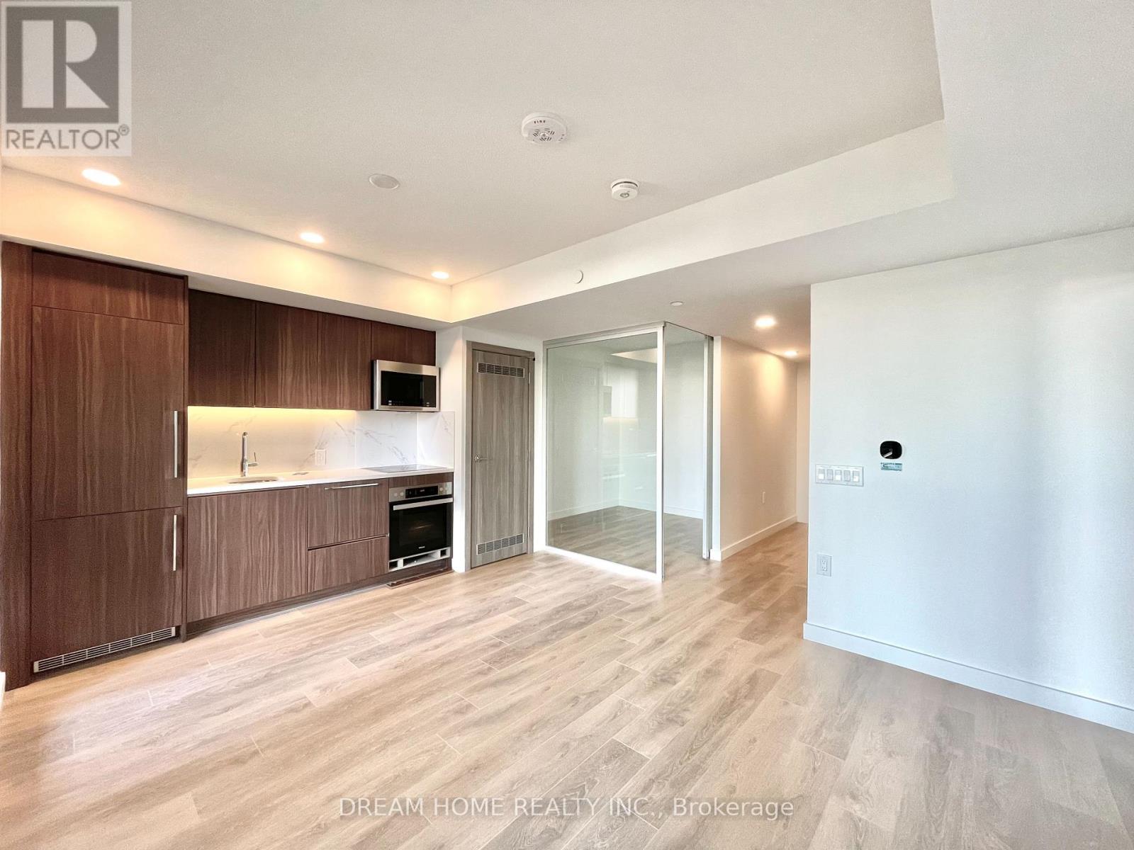 1810 - 38 Widmer Street, Toronto, Ontario  M5V 2E9 - Photo 2 - C13192218