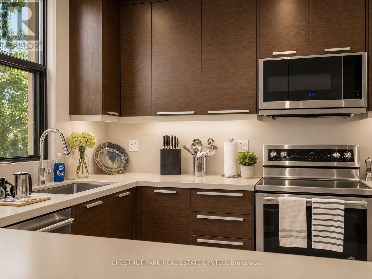 100 - 616 Avenue Road, Toronto, Ontario  M4V 2K8 - Photo 8 - C13192290