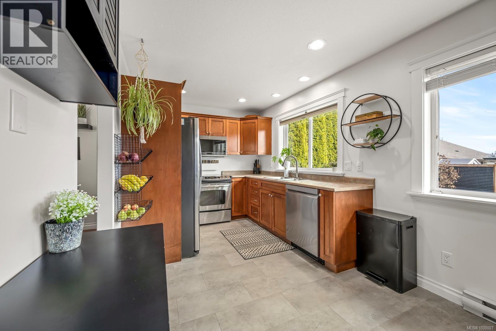 836 Tracker Pl, Comox, British Columbia  V9M 4E8 - Photo 17 - 1038007
