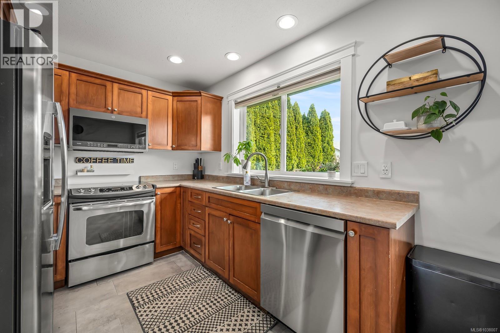 836 Tracker Pl, Comox, British Columbia  V9M 4E8 - Photo 18 - 1038007