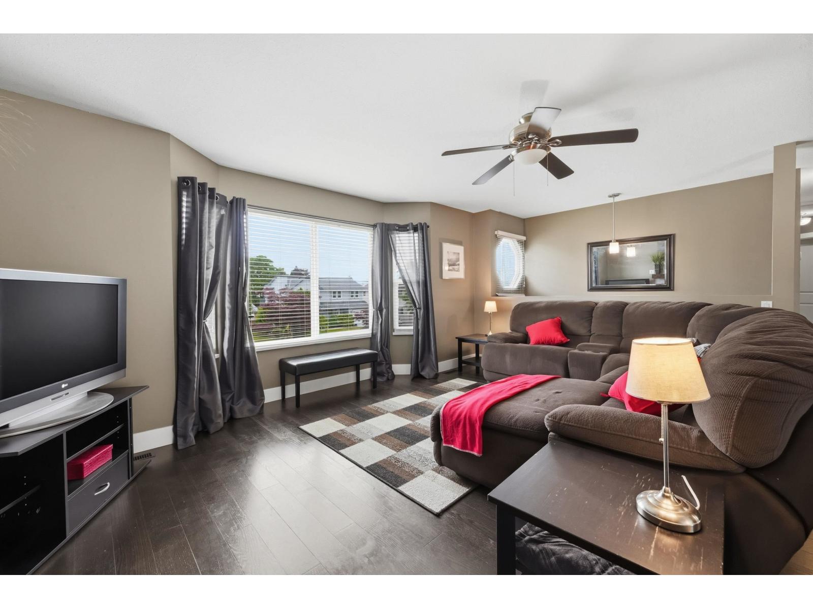 8912 213 Street, Langley, British Columbia V1M 1Z3 - Photo 2 - R3128267
