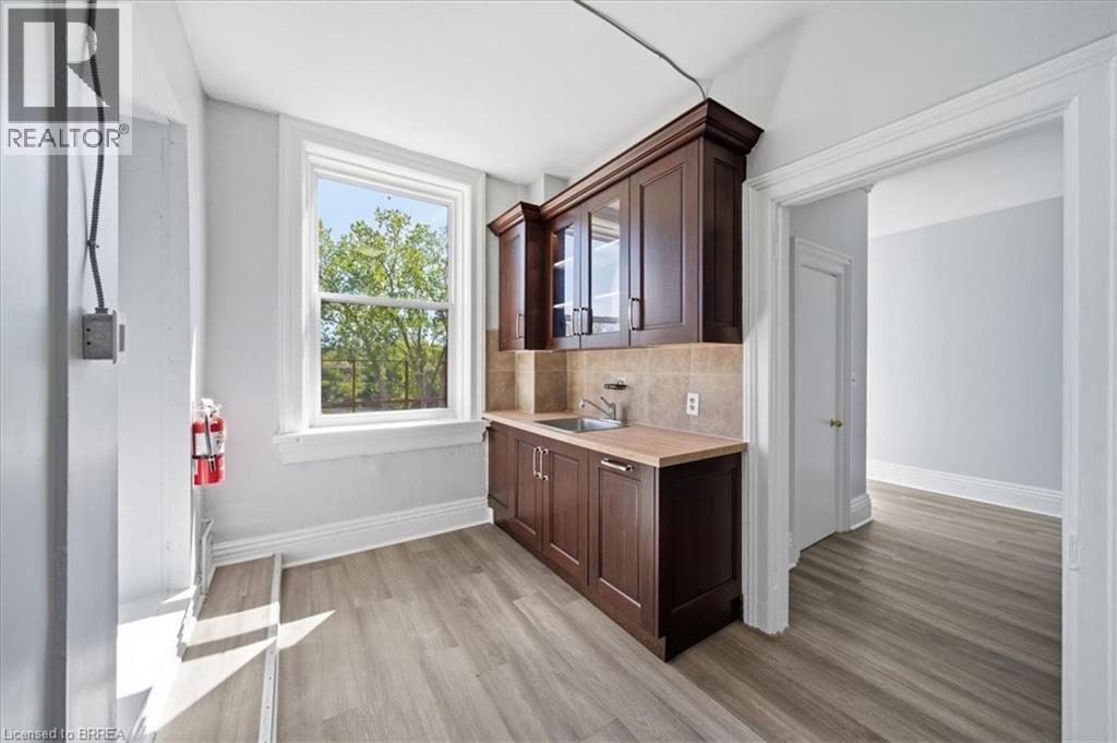 117 Grand River Street N Unit# A, Paris, Ontario  N3L 2M4 - Photo 2 - 40833366